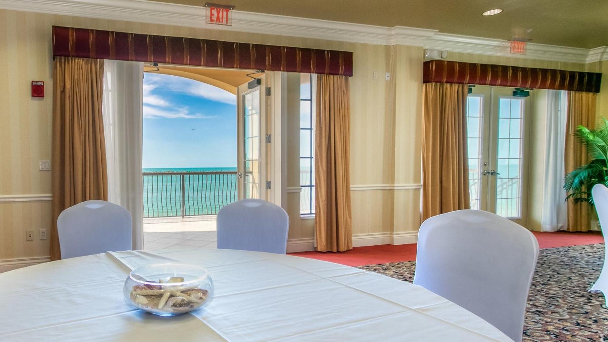 Holiday Inn & Suites Clearwater Beach By Ihg Exteriör bild